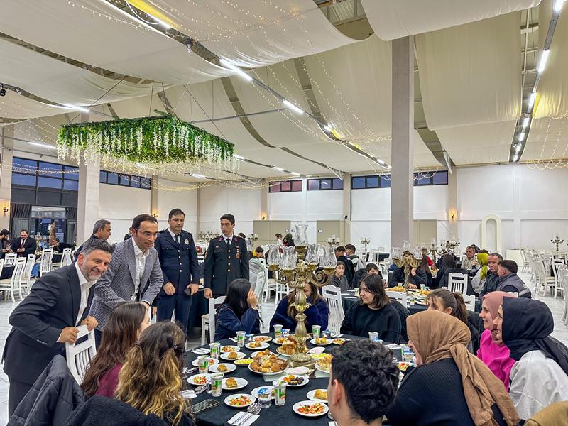 Şehit Aileleri, Gaziler ve Öksüz Yetim Çocuklar Onuruna İftar Yemeği